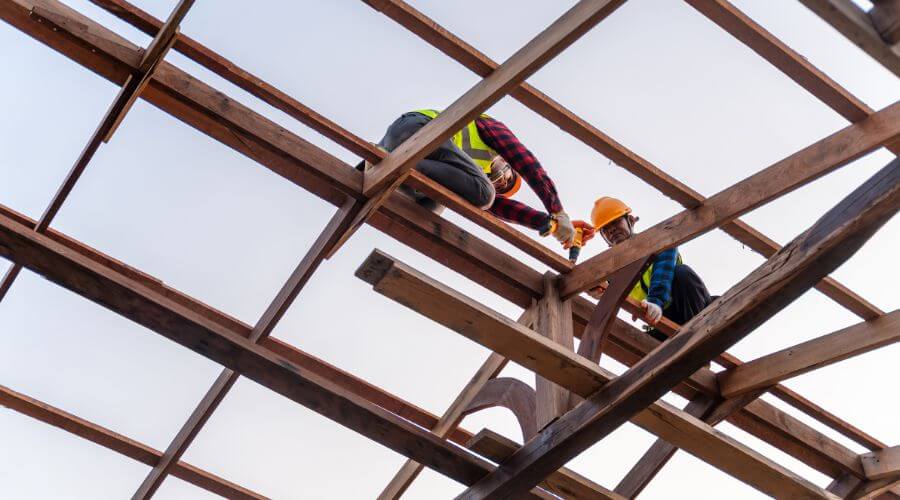 Professional gutter cleaning services in Chatsworth, CA